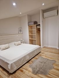 Chambre 1 équipée d'une clim